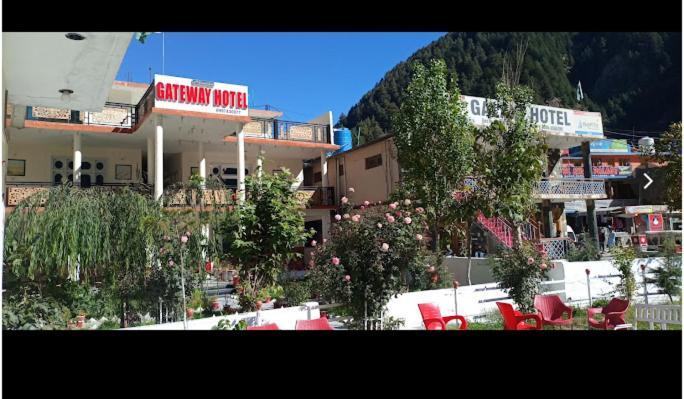 Gateway Hotel Naran Eksteriør billede